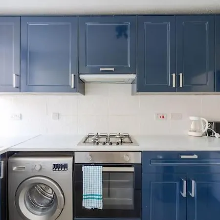 Karazo Ltd - Luxurious Contractor Friendly 2 Bed In Croydon Villa Exterior photo