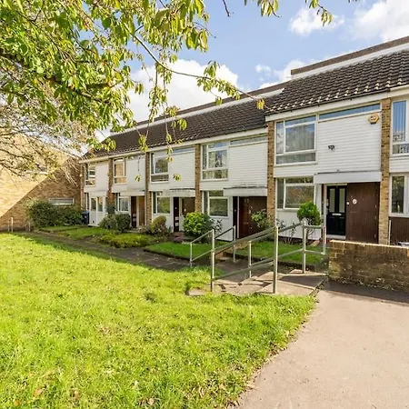 Karazo Ltd - Luxurious Contractor Friendly 2 Bed In Croydon Villa Exterior photo